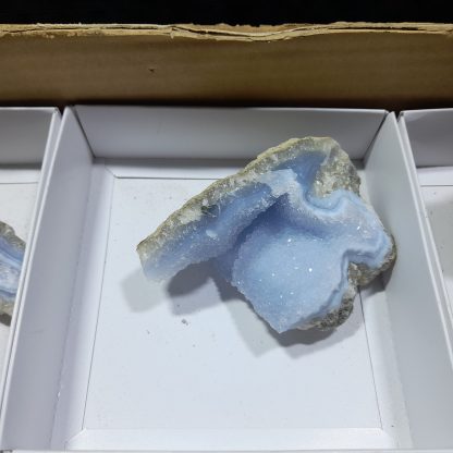 (WM04297) One Box Of 6 Blue Lace Agate Mineral Specimens From Malawi - Image 6