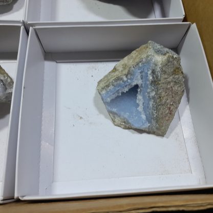 (WM04297) One Box Of 6 Blue Lace Agate Mineral Specimens From Malawi - Image 8