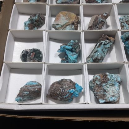 (WM04465) One Box Of 35 Chrysocolla Pseudomorph Mineral Specimens From Congo    Amy Sauls - Image 4