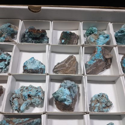 (WM04465) One Box Of 35 Chrysocolla Pseudomorph Mineral Specimens From Congo    Amy Sauls - Image 6