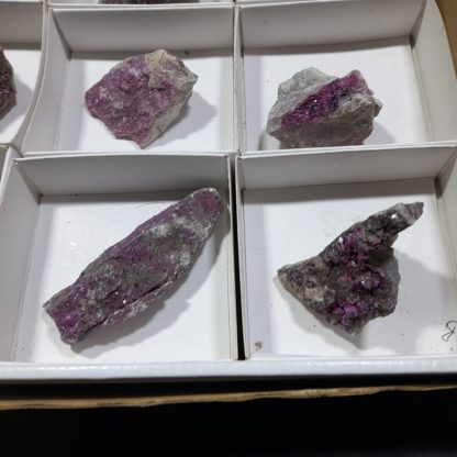 (WM04510) One Box Of 12 Colboltion Calcite Mineral Specimens From Congo  n Bagley Fam - Image 5