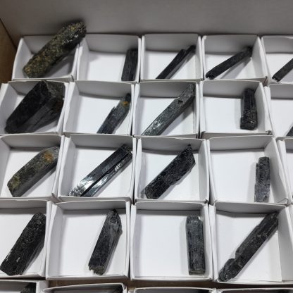 (WM04533) One Box Of 88 Aegerine Mineral Specimens From Malawi - Image 3