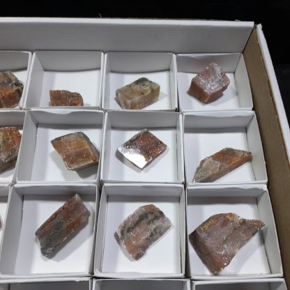 (M04553) One Box Of 35 Red Banded Calcite Mineral Specimens (Cutting Material) From Orange River, South Africa   Skye Simpson - Image 7