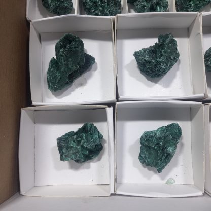 (WM04624) One Box Of 15 Silky Malachite Mineral Specimens From Congo   Chip Fryer - Image 6