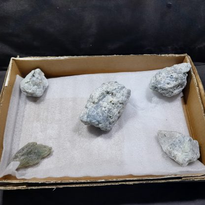(WM04676) One Box Of 5 Prehnite Mineral Specimens From Mali (Chip) - Image 2