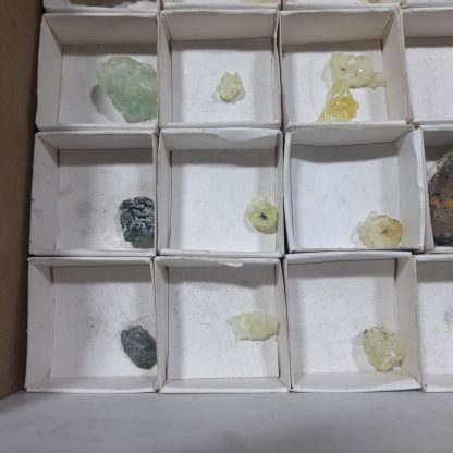 (WM04708) One Box Of 35 Assorted Mineral Specimens From Namibia   Amanda Funson - Image 3