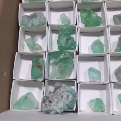 (WM04715) One Box Of 88 Emerald Green Fluorite Mineral Specimens From Riemvasmaak   Jason Tomporowski - Image 5