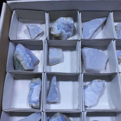 (WM04808) One Box Of 20 Blue Lace Agate Mineral Specimens From Malawi    Michaela Briggs - Image 3