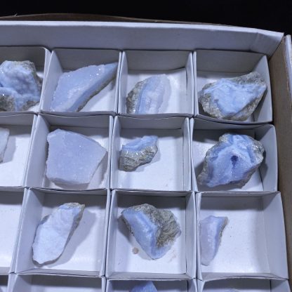 (WM04808) One Box Of 20 Blue Lace Agate Mineral Specimens From Malawi    Michaela Briggs - Image 4