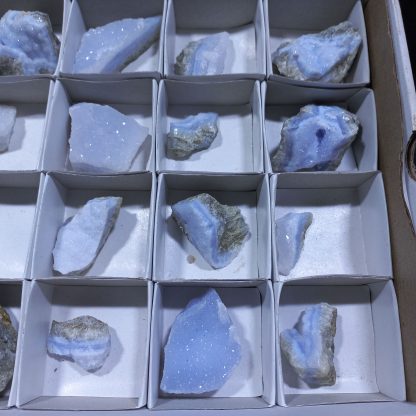 (WM04808) One Box Of 20 Blue Lace Agate Mineral Specimens From Malawi    Michaela Briggs - Image 5