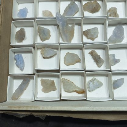 (WM04983) One Box Of 60 Blue Lace Agate From Malawi - Image 3