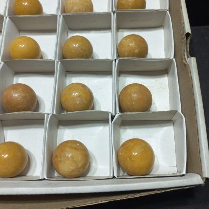 (WM04980) One Box Of 20 Yellow Caliste Mineral Specimens Spheres - Image 5