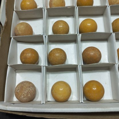 (WM04980) One Box Of 20 Yellow Caliste Mineral Specimens Spheres - Image 6