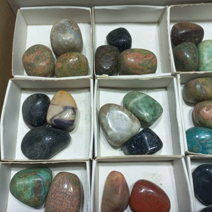 (WM04974) One Box Of 39 Assorted Tumbled Stone - Image 3