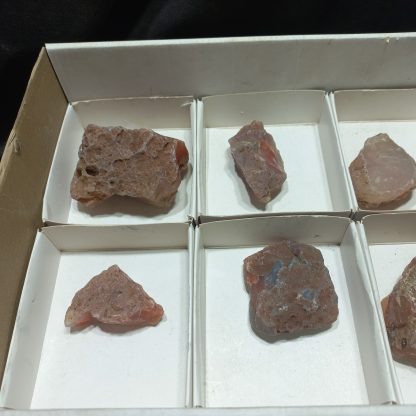 (WM04970) One Box Of 6 Botswana Agate Mineral Specimens - Image 3