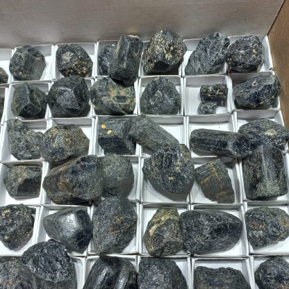 (WM05005) One Box Of 58 Black Tourmaline Mineral Specimens From Orange River - Image 4