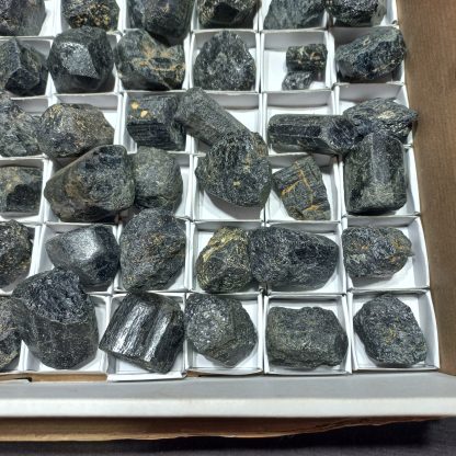 (WM05005) One Box Of 58 Black Tourmaline Mineral Specimens From Orange River - Image 5