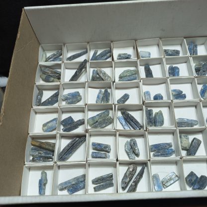 (WM05004) One Box Of 83 Kyanite Blades Mineral Specimens - Image 3