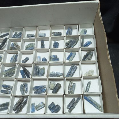 (WM05004) One Box Of 83 Kyanite Blades Mineral Specimens - Image 4