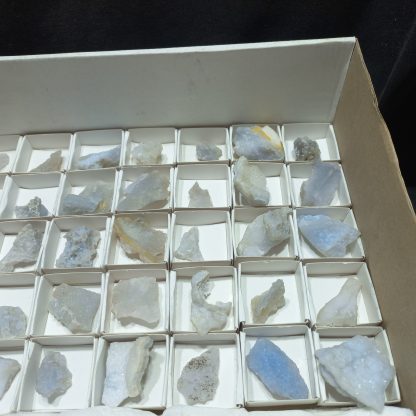 (WM04995) One Box Of 40 Blue Lace Agate From Malawi - Image 4