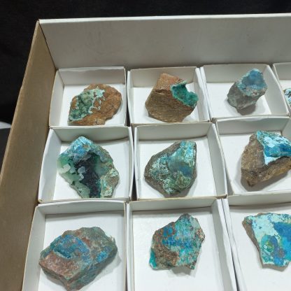 (WM04993) One Box Of 12 Hemimorphite Mineral Specimens From Congo - Image 3