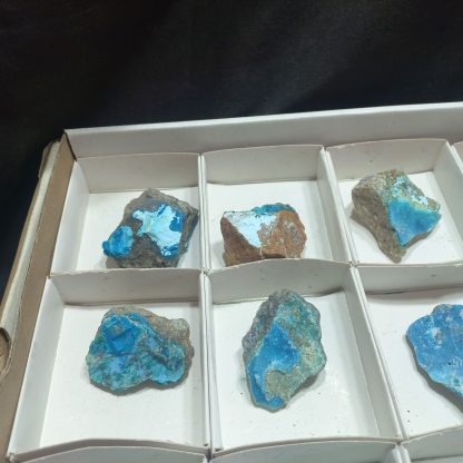 (WM05029) One Box Of 15 Chrysocolla In Quartz Mineral Specimens - Image 3