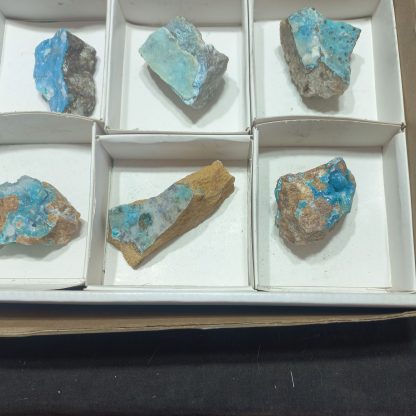 (WM05029) One Box Of 15 Chrysocolla In Quartz Mineral Specimens - Image 5