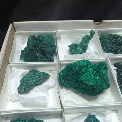 (WM05024) One Box Of 12 Silky Malachite Mineral Specimens From Congo - Image 3