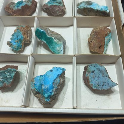 (WM05023) One Box Of 15 Chrysocolla In Quartz With Malachite - Image 6