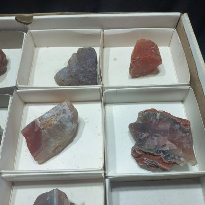 (WM05021) One Box Of 12 Rough Red Agate From Botswana - Image 4