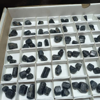 (WM05018) One Box Of 175 Black Tourmaline Mineral Specimens - Image 3