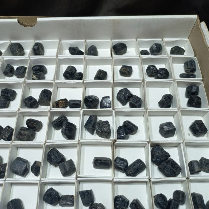(WM05018) One Box Of 175 Black Tourmaline Mineral Specimens - Image 4