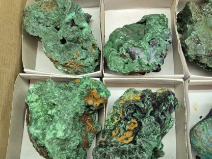 (WM05046) One Box Of 6 Malachite Mineral Specimens From Congo - Image 3